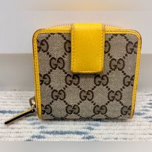 GUCCI GG Monogram Canvas Yellow Leather Bifold Zip Around Wallet Made in Italy